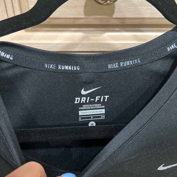 Nike Dri-Fit Short Sleeve Top - Picture 3 of 5